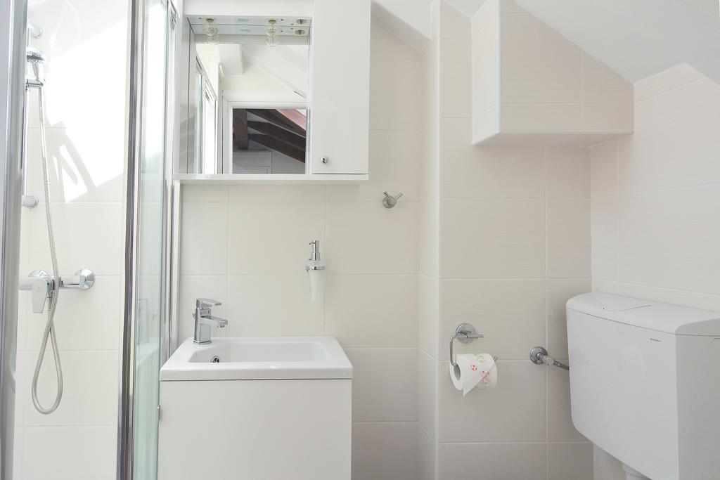 Apartments And Rooms Kampanel Χβαρ Δωμάτιο φωτογραφία