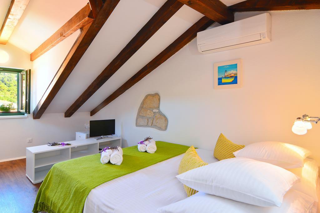 Apartments And Rooms Kampanel Χβαρ Δωμάτιο φωτογραφία