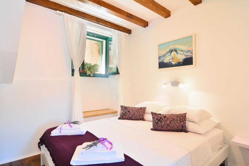 Apartments And Rooms Kampanel Χβαρ Δωμάτιο φωτογραφία
