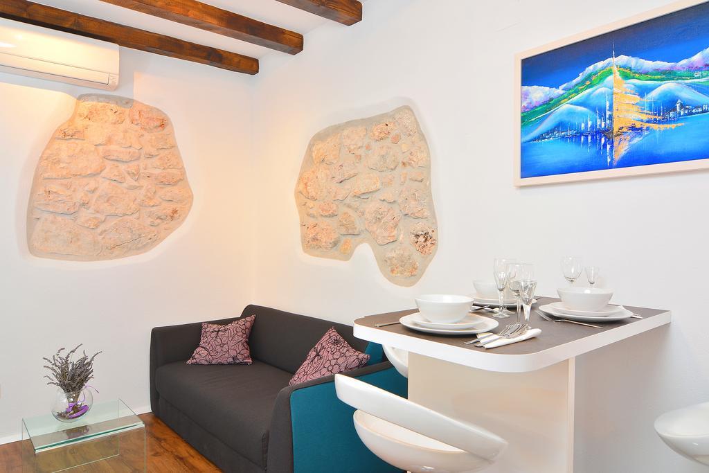 Apartments And Rooms Kampanel Χβαρ Δωμάτιο φωτογραφία